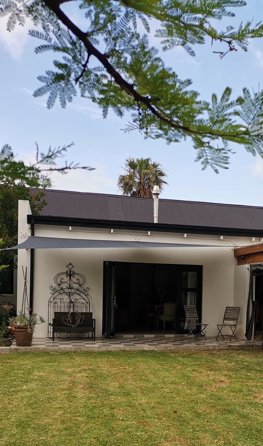 To Let 3 Bedroom Property for Rent in Martinville Western Cape